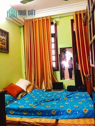 Mặt phố Hai Bà Trưng, kinh doanh, sổ vuông, ô tô 20m*4T.