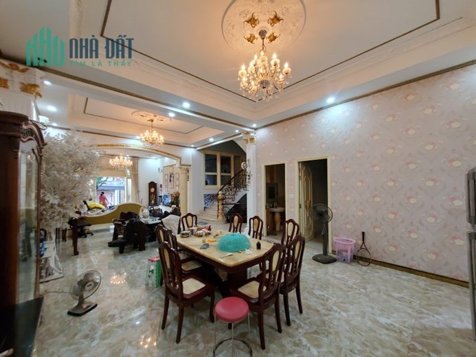 BÌNH THẠNH - BIỆT THỰ SÂN VƯỜN NGHỈ DƯỠNG - NỞ HẬU - 268M² - CHỈ 36 TỶ TL