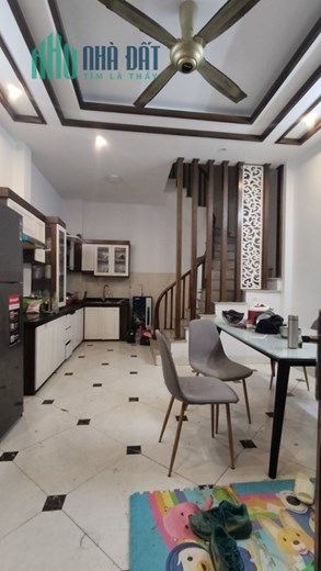 Bán nhà Nguyễn Khuyến, ô tô đỗ cửa, 30m2 5 tầng, MT 4m, chỉ 5 tỷ, sổ chính chủ