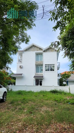 biệt thự An viên nha trang. 180m2 có 5pn, 4wc, hướng tây bắc. giá 18 tỷ