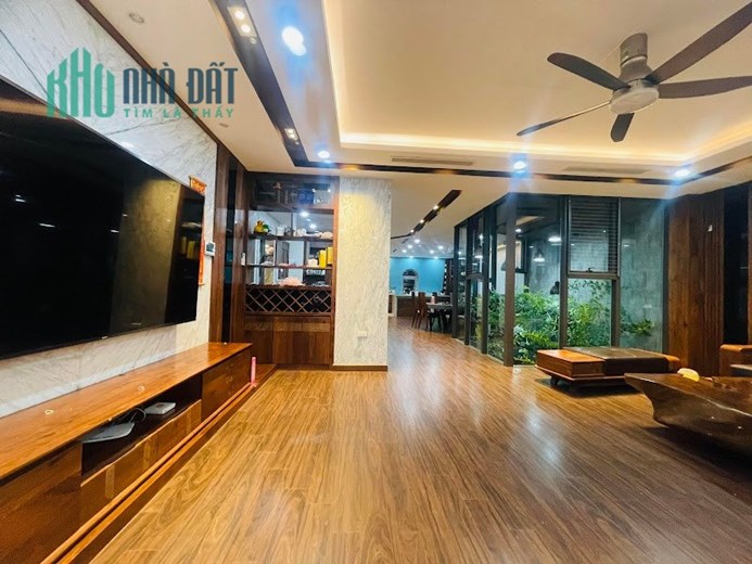 Bán gấp nhà mặt phố Nguyên Hồng, Vũ Ngọc Phan, Láng Hạ, Đống Đa, 100m2, 8 tầng, MT 11m Kinh doanh