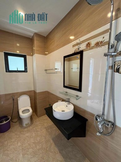 Mặt tiền A2 VCN phước hải, nha trang, đường văn tiến dũng. 100m2 có 4pn,3wc,hướng đông .giá 9 tỷ 100