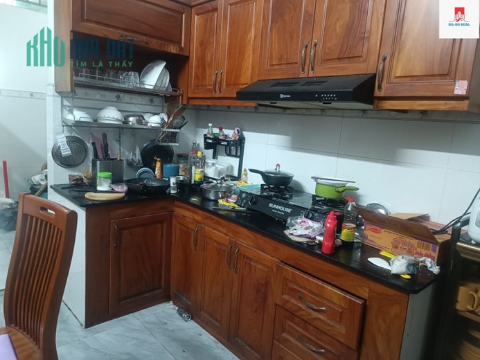 BÁN NHÀ 2 TẦNG 4 PN NGAY TRƯỜNG TIỂU HỌC BÌNH CHIỂU, THỦ ĐỨC_ HXH ĐẬU CỬA_ 125 M2 ĐẤT_ CHỈ 4 TỶ X