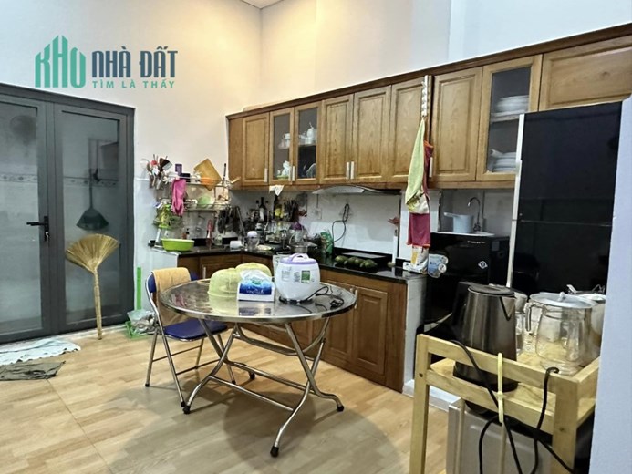 GIÁP Q1 - NHÀ 4TẦNG BTCT - 60M2 - MỚI ĐẸP VÀO Ở NGAY - NHĨNH 9TỶ.