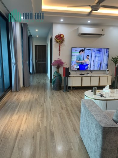 Bán gấp nhà mặt phố Nguyên Hồng, Láng Hạ, Đống Đa, 60m2, 5 tầng, MT 4.2m Kinh doanh 10x tỷ