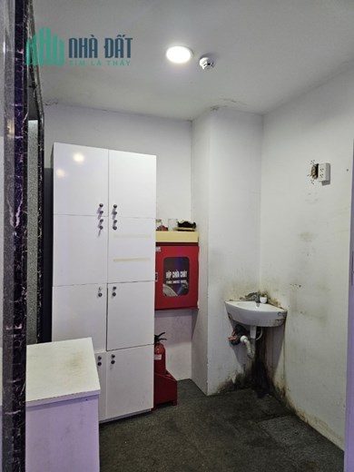 Cho thuê nhà riêng phố Trần Khát Chân, 100m x 7 tầng, 1 hầm, thang máy, ô tô tránh nhau, 60 triệu