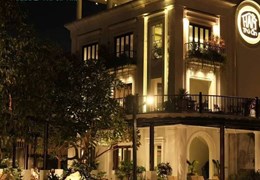 Cho thuê nhà MP Đường Thanh Niên, Tây Hồ, tổng DTich 600m , 3 mặt tiền gần 50m, giá 400 triệu