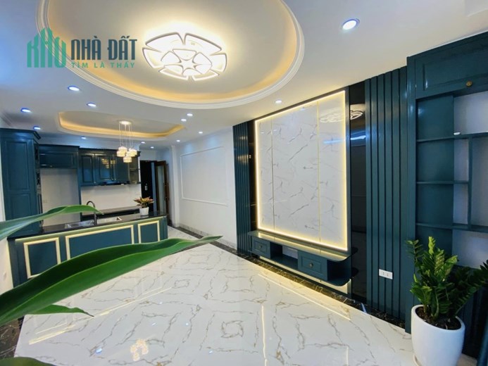 BÁN NHÀ phạm văn đồng OTÔ ĐỖ CỬA,VÀO NHÀ -GẦN PHỐ-NHÀ ĐẸP Ở NGAY 60M 5TẦNG 6.0 TỶ