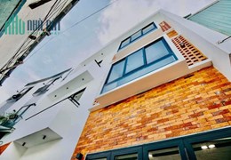 Nhà 4 mê 4 tầng xây mới 100% kiệt đường Tiểu La. Cách đường chính 50m