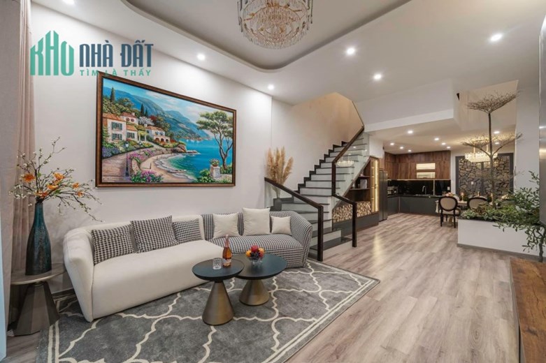 Căn Villa Mini ( 11 tỉ 700 triệu ) mới hoàn thiện ở phường 8, Đà Lạt