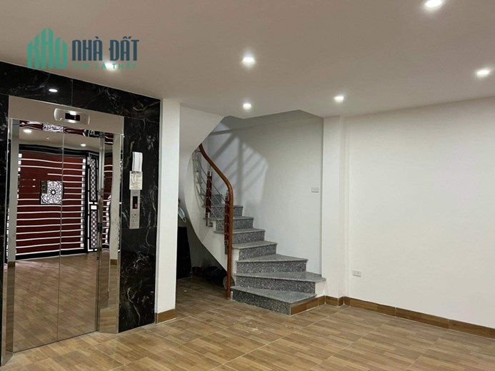 Bán Toà CC MiNI Khâm Thiên - 20m Ra Phố - Doanh Thu 700Tr/năm - 8 T, MT 6.6m, Giá 11.9 tỷ.