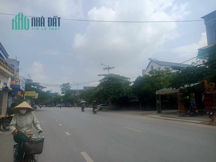 Bán nhà 2 tầng kinh doanh buôn bán Đỉnh Cao mặt tiền đường Nguyễn Trãi