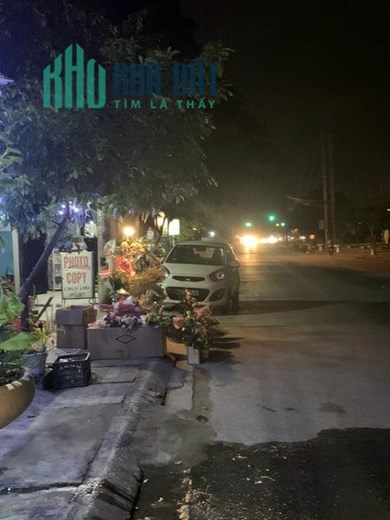 Bán nhà 2 tầng kinh doanh buôn bán Đỉnh Cao trung tâm phường Phú Sơn