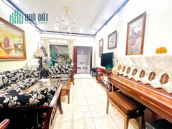 Bán nhà Nguyễn Phúc Lai, P Ô chợ dừa 58m2*5 Tầng giá 7.9 Tỷ