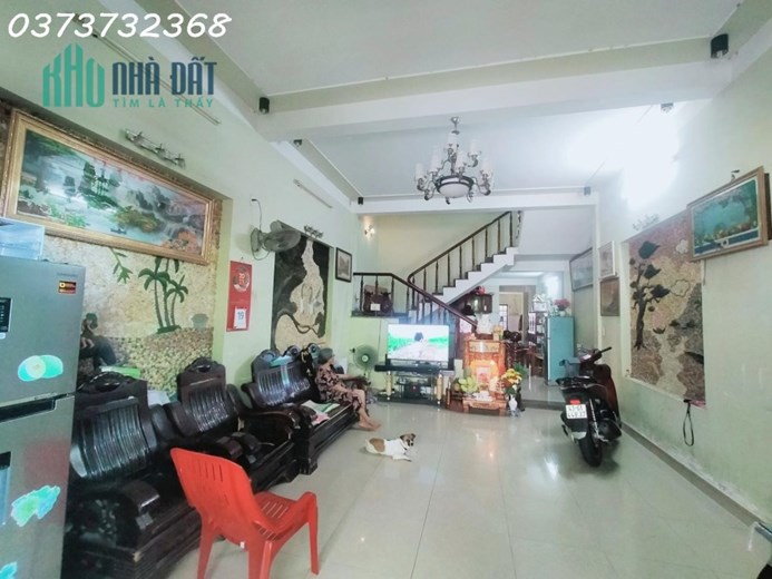 👑 👑 MẶT TIỀN HÒA XUÂN-100M2-2 TẦNG-ĐƯỜNG 5M5-LỀ 3M-3PN-3.5 TỶ