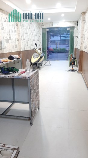 Cho thuê MB mặt tiền Hưng Phú P8Q8. Giá 9 triệu/tháng