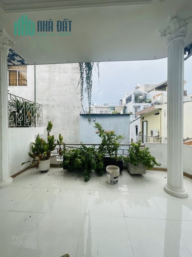 Giảm 1.3tỷ bán gấp nhà mới 42/ Hoàng Hoa Thám, nội thất gỗ, hxt, 73m2