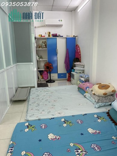 Bán Căn Nhà Tân Phú, 2 Tầng, Hẻm Xe Hơi, 25M2, Sổ Hồng Riêng Không Lộ Giới, Chỉ 2 Tỷ Nhỉnh.