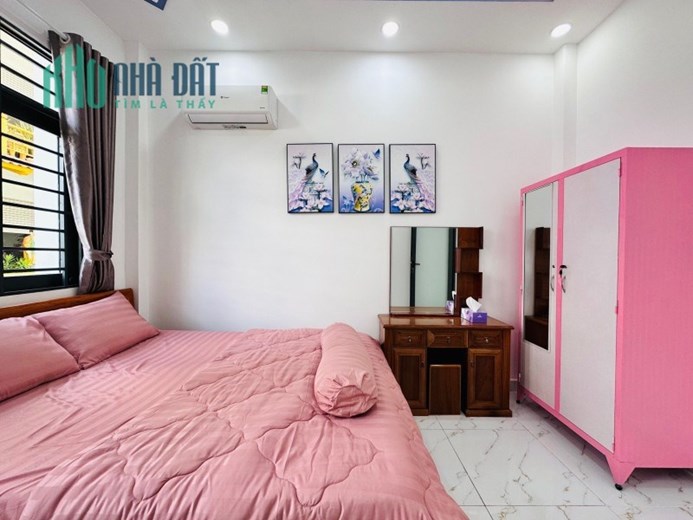 Giảm 900tr bán gấp nhà mới full nội thất, HXH Lê Văn Sỹ P13, 43,5m2