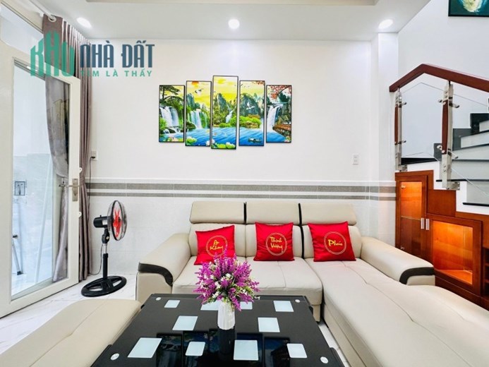 Giảm 900tr bán gấp nhà mới full nội thất, HXH Lê Văn Sỹ P13, 43,5m2