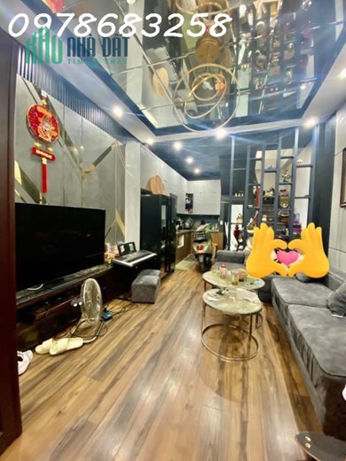 Bán nhà đẹp full nội thất ở đường Minh Khai, DT 36m2 5 tầng MT 4m, giá 3,8 tỉ
