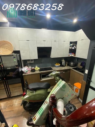 Bán nhà đẹp full nội thất ở đường Minh Khai, DT 36m2 5 tầng MT 4m, giá 3,8 tỉ