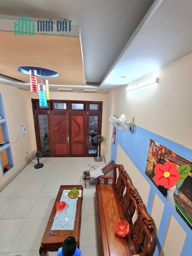 Nhà mặt phố thị trấn Đông Anh, vỉa hè, đường ô tô tránh, khu kinh doanh sầm uất 90m2 hơn 4 tỷ.