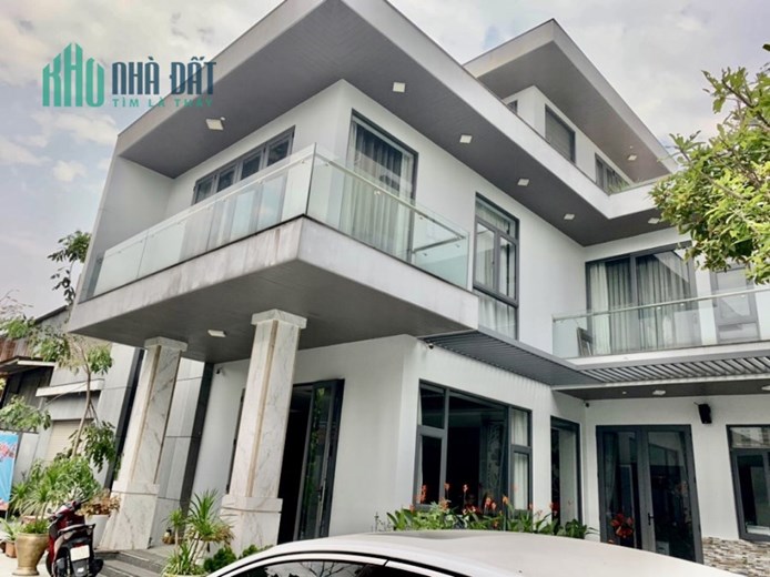 BÁN BIỆT THỰ LÔ GÓC MẶT TIỀN TÔN ĐẢN - DIỆN TÍCH 565M2