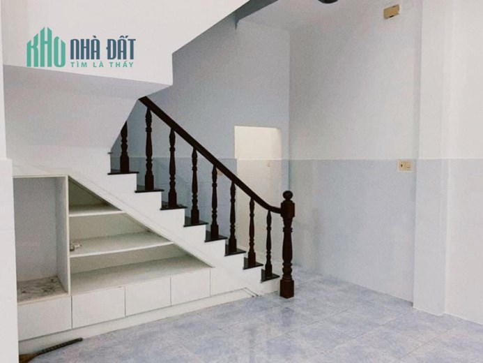 HẺM 1/ F8Q6-SÁT MẶT TIỀN ĐƯỜNG-BÁN ĐẤT TẶNG NHÀ- NHỈNH 4 TỶ