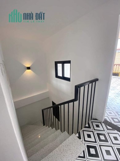SIÊU PHẨM LẠC LONG QUÂN 35M2 X 5T GẦN PHỐ - TẶNG NỘI THẤT 4.3 TỶ