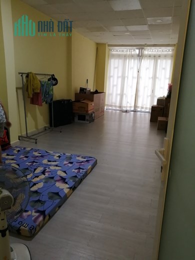 Sang nhượng mặt bằng trống Số 87, đường số 37, phường Tân Quy, Quận 7- Diện tích: 4 x 20 m, 3wc, 2