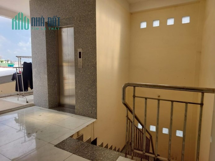 -	Bán gấp căn hộ DV 200m2 Hẻm xe hơi Vườn Lài Tân Phú chỉ 18,5 tỷ.
