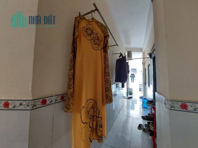 -	Bán gấp căn hộ DV 200m2 Hẻm xe hơi Vườn Lài Tân Phú chỉ 18,5 tỷ.