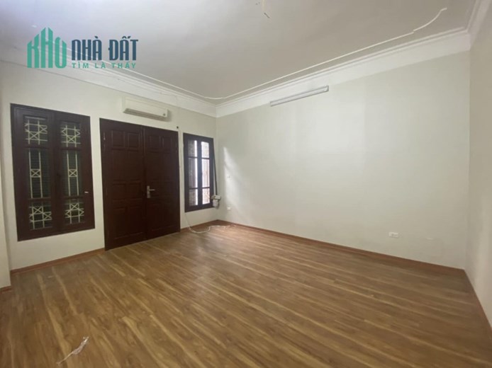 CẦN BÁN GẤP CĂN NHÀ 171M 4 TẦNG MT 8.4M GIÁ 17 TỶ LONG BIÊN