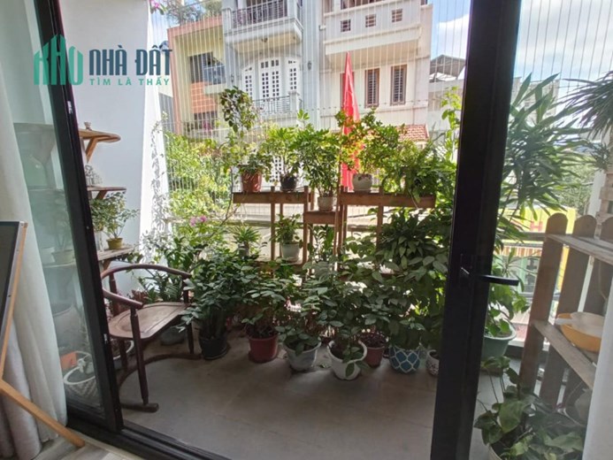 CẦN BÁN GẤP CĂN NHÀ 171M 4 TẦNG MT 8.4M GIÁ 17 TỶ LONG BIÊN