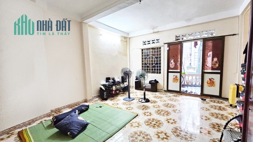 Bán nhà Tô Hoàng - Hai Bà Trưng 70 * 3 Tầng sổ đủ  giá 3.7 Tỷ