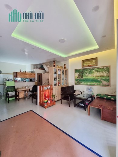 Bán nhà HXH Lê Văn Việt,P. Hiệp Phú. Nhà đẹp, gần Vincom. Chỉ 3.3 tỷ