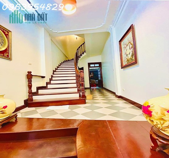 BÁN NHÀ ĐÊ LA THÀNH, QUẬN ĐỐNG ĐA, 25M RA MẶT PHỐ, BA GÁC ĐỖ CỬA, 2 THOÁNG, NGÕ THÔNG, CHỈ 6.9 TỶ