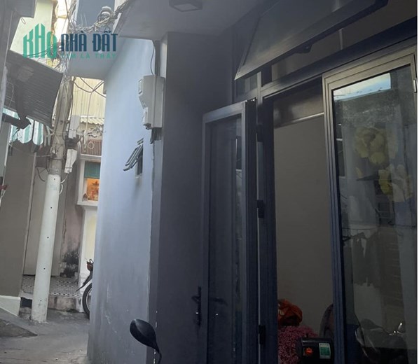 Nhà gần MT Lý Thái Tổ, DT 39m2, 2 căn 2 tầng, chỉ 1.55 tỷ