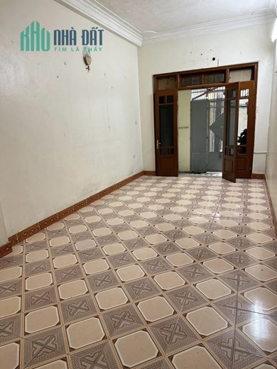 CẦN BÁN GẤP NHÀ NGÕ 141 GIÁP NHỊ, 60M2 GIÁ CHỈ 4.95 TỶ.
