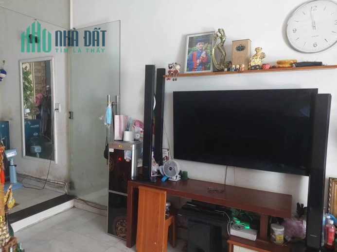 Nhà Lê Đình Lý kiệt 5m Ô tô đậu cửa, 43m2, 2 tầng sạch đẹp, 3.2 tỷ