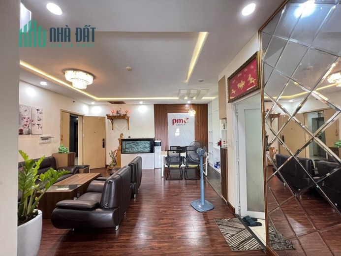 Bán gấp CC 0RIENTAL PLAZA  685  ÂU CƠ 82M2 chỉ 3.45 tỷ còn TL