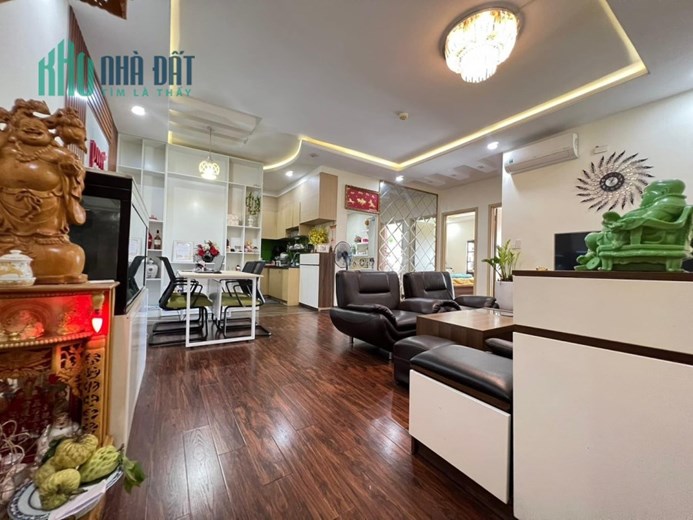 Bán gấp CC 0RIENTAL PLAZA  685  ÂU CƠ 82M2 chỉ 3.45 tỷ còn TL