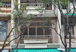 CHÍNH CHỦ CẦN BÁN Căn Nhà Mặt Phố Tại 11 Triệu Việt Vương ,Quận Sơn Trà ,Đà Nẵng