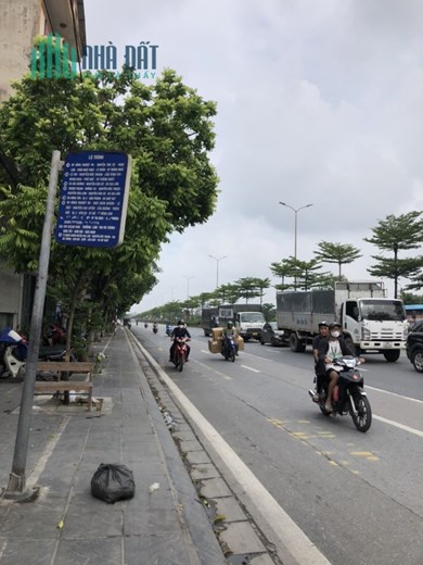 Bán nhà Mặt phố Nguyễn Văn Linh, Vỉa hè, KD, 125m2, chỉ 71 tr/m2.