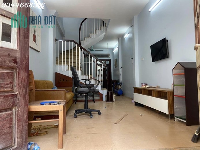 Nhà Ngọc Thuỵ, 4 tầng dân xây. Ô tô đỗ cửa, 45m2 giá 4,25 tỷ