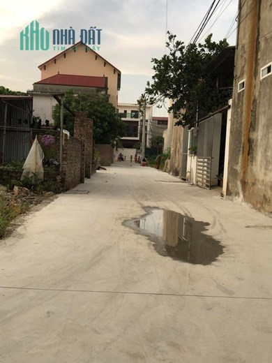 Bán 56.8m đất tổ dân phố số 9 Thị Trấn Quang Minh giá 2x( x tiểu học)