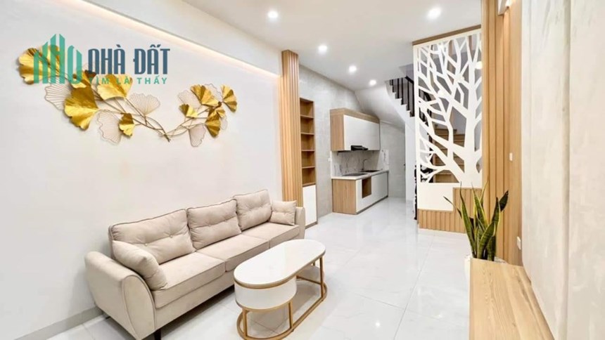 Bán nhà Minh Khai - Hai Bà Trưng nhà đẹp, phong cách hoàng gia, 35m, 5 tâng, cực lộc.
