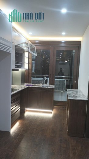 Bán Chung cư 18 Tam Trinh, 100m2, 3PN,  full nội thất, chỉ hơn 3 tỷ.