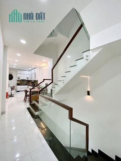 HẺM XE HƠI 8M LÊ ĐỨC THỌ - SỔ VUÔNG - 4 TẦNG - 5,X TỶ ( Nhỏ xíu)